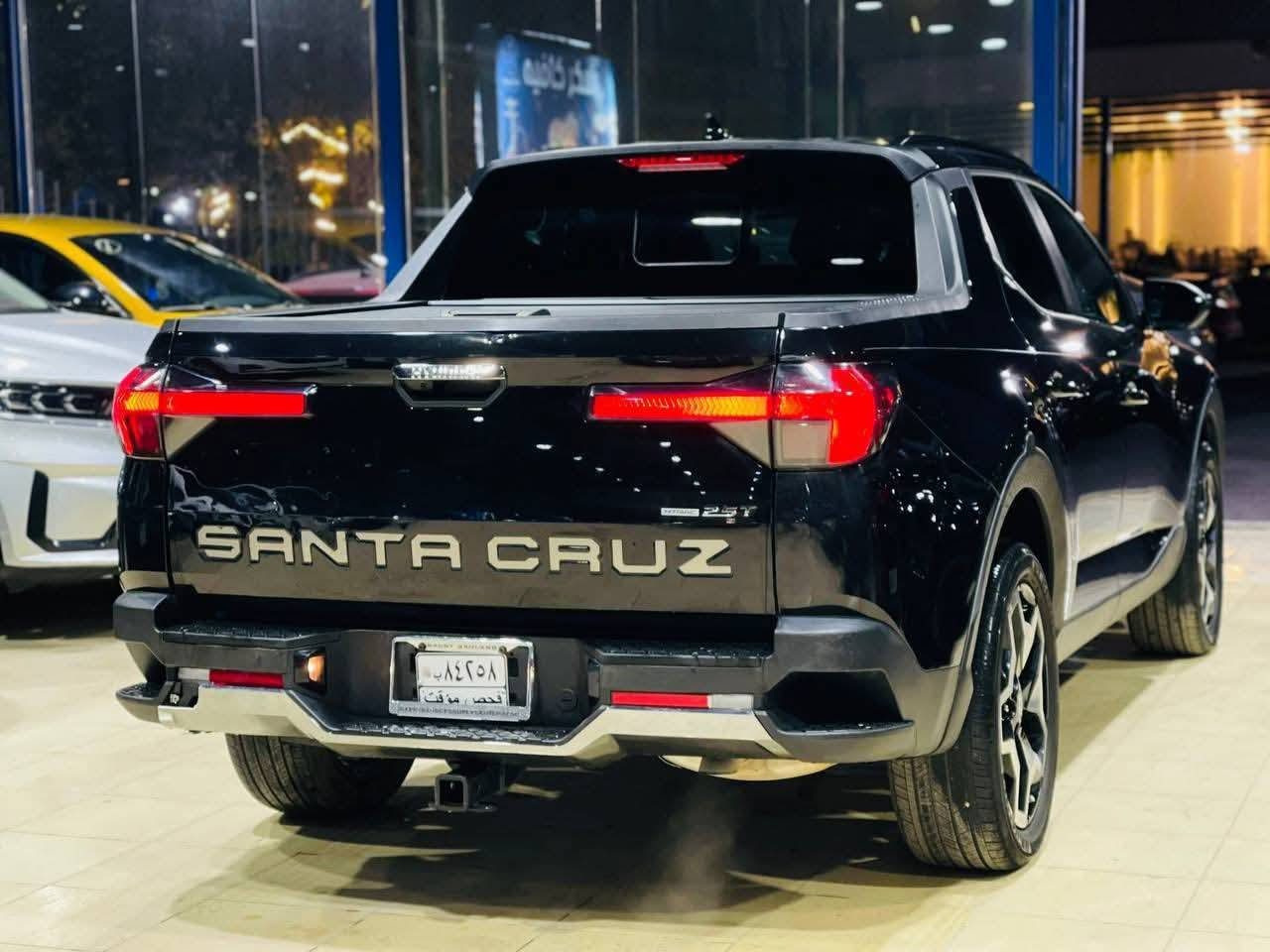 هونداي سانتا كروز 2025 فور ويل فول مواصفات بيها بس بارد بقبق الجنطه مقدار شبر وبارد بالجاملغ اللي ورا السايق بدور هم قليل يعني هو من امريكا هيج اجتي السياره حادثها بس دعاميه 
سيارة فول مواصفات للاخير رادار امامي رادارات جانبية توقف ذاتي وهواي مواصفات
السعر ٢٣٢ وبيهة مجال 
العنوان بابل 
الرقم ***********
*********** حلة, بابل
