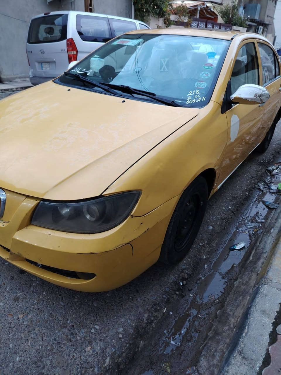 سلام عليكم ليفان 620 للبيع 
محرك كورلا 1600 كير بلاد 
لا صبغ لا معجون ولا تعديل ولا تبديل
 بيها نواقص قليله تحتاج كارت مال كهربائيات + كير ال نمره ال رابعه من انطيها ما ترجع 
سنويه ساقطه من 2017 راعيها موجود وفقط تحويل يحول مكانه حي النداء
 سياره محرك بشرط فقط كير الرابع ما يرجع والباقي كله بشرط
 مكانها واحد حزيران 
سعر 32 بي مجال بسيط 
+ الغرمات وال نقابه كلها عليه
***********
