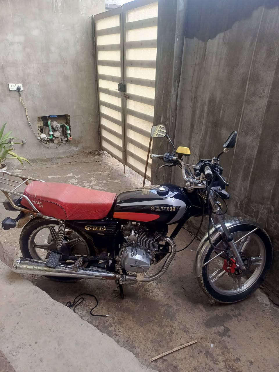 السلام عليكم دراجة إيراني 2022سيفان خمسة كير الدراجة كاملة ما ناقصة أي شي الدراجة لا تنقيص ولا تبخير دراجة جاهزة دراجة أوراق كاملة  سعرها 475بيهة مجال بصيط مكاني بغداد الراشدية مال الحسينية رقمي ***********
