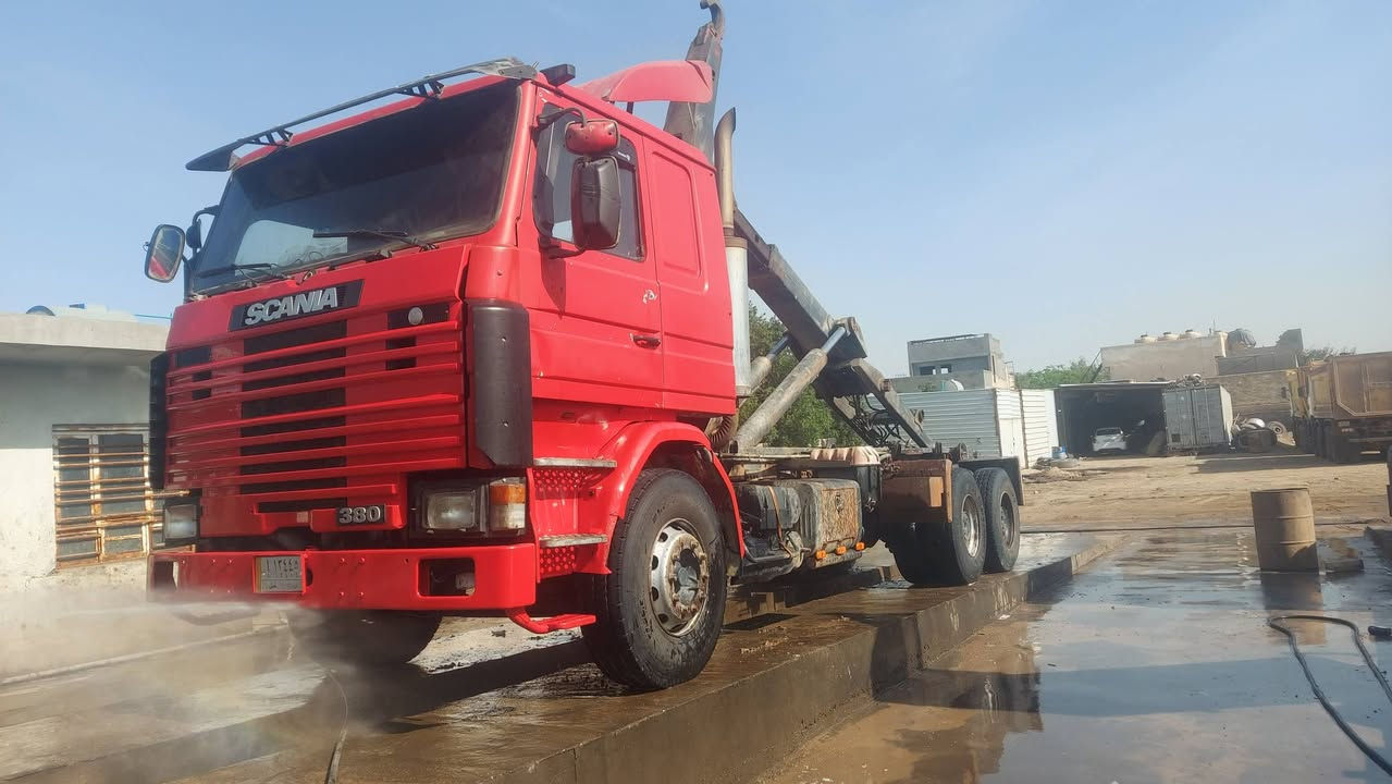 اعيد النشر بسب الوعود الكاذبه 
اسكانيا 113مكينه ،88 لاصرف ولاتبخير
 كير 900 4x4 كهربائيات كل شغال
  تبريد شغال ويه السويج 
مجموعه اروبيه تخم تاير شاصي 10 ملم 
تعمل في بلديه الرصافه 

***********
