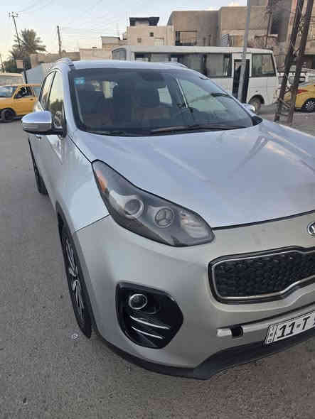 كيا سبورتج وارد أمريكي ٢٠١٧ 
صور الحادث بالمنشور بدون ايرباك وبدون تبديل ليبل واحد بدون صبغ.  فقط بارد قليل.    مكفولة محرك كير صدر تبريد جاهزة تخم تاير رقم بغداد تحويل مباشر السعر ١٥٥ بيها مجال 
للاستفسار 
***********
