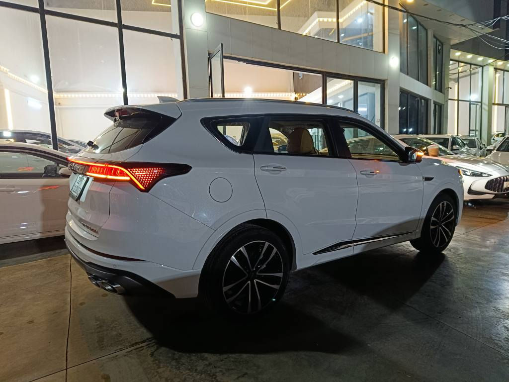 جيتؤر 2025..JETOUR.X70.
سفركيلؤمه تر مه كينه 1.6.تؤربؤى.
فول مواصفاته .بصمه..شاشه.پانوراما.
كوشن ساردووگه رم .5 كاميرا.بلوتوث.
10 سال زه مانى هه يه..سعر 190💰🔥
*********** واتس اب
***********
موجود في اربيل معرض چاينا كارس أربيل, العراق
