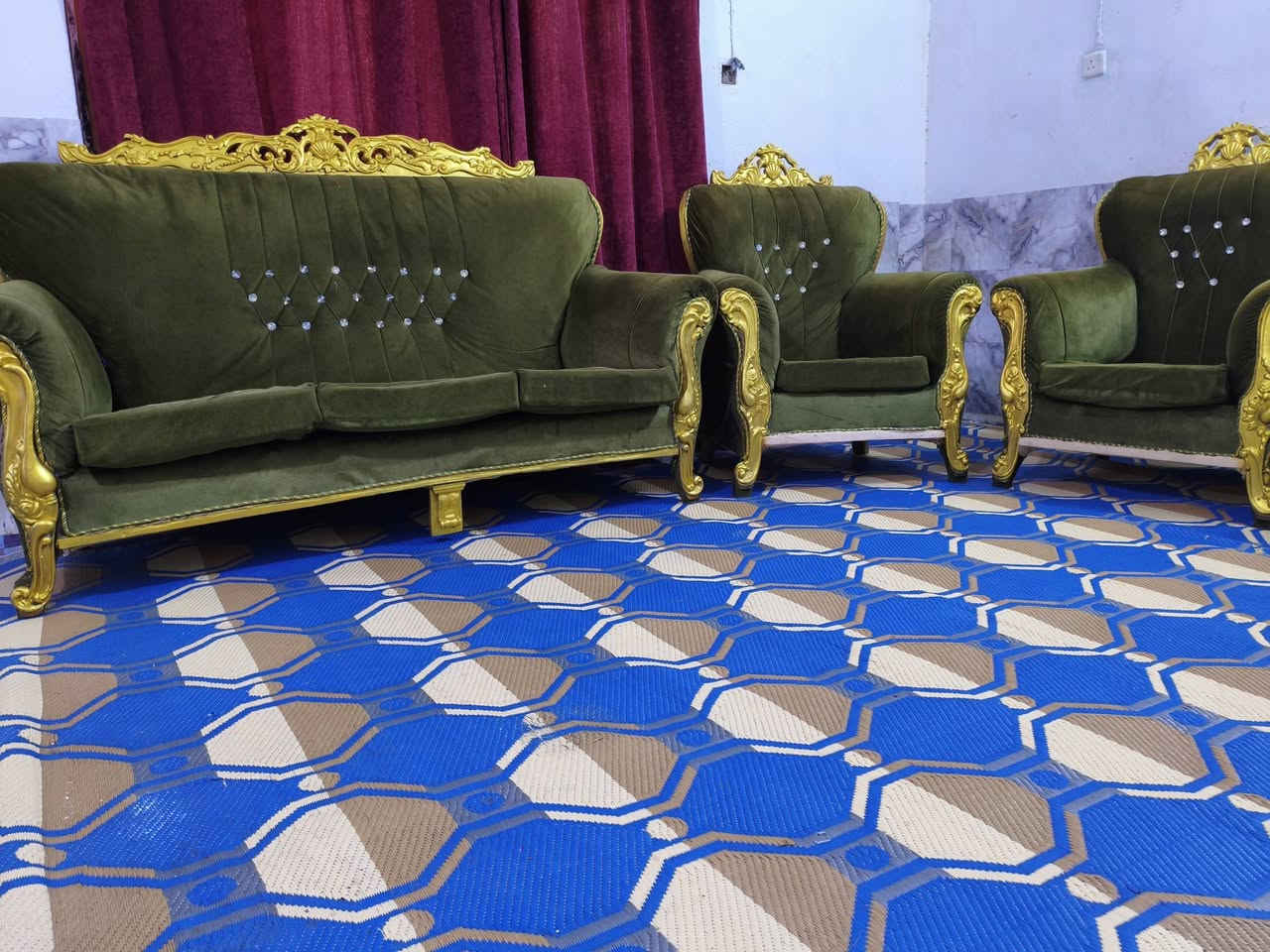 تخم زان ملكي 10 مقاعد نضيف مابي اي ضرر سعره 275 وبي مجال ‏‪***********‬‏ مكاني كربلاء حي العامل يوجد توصيل بكروه يوجد واتساب
