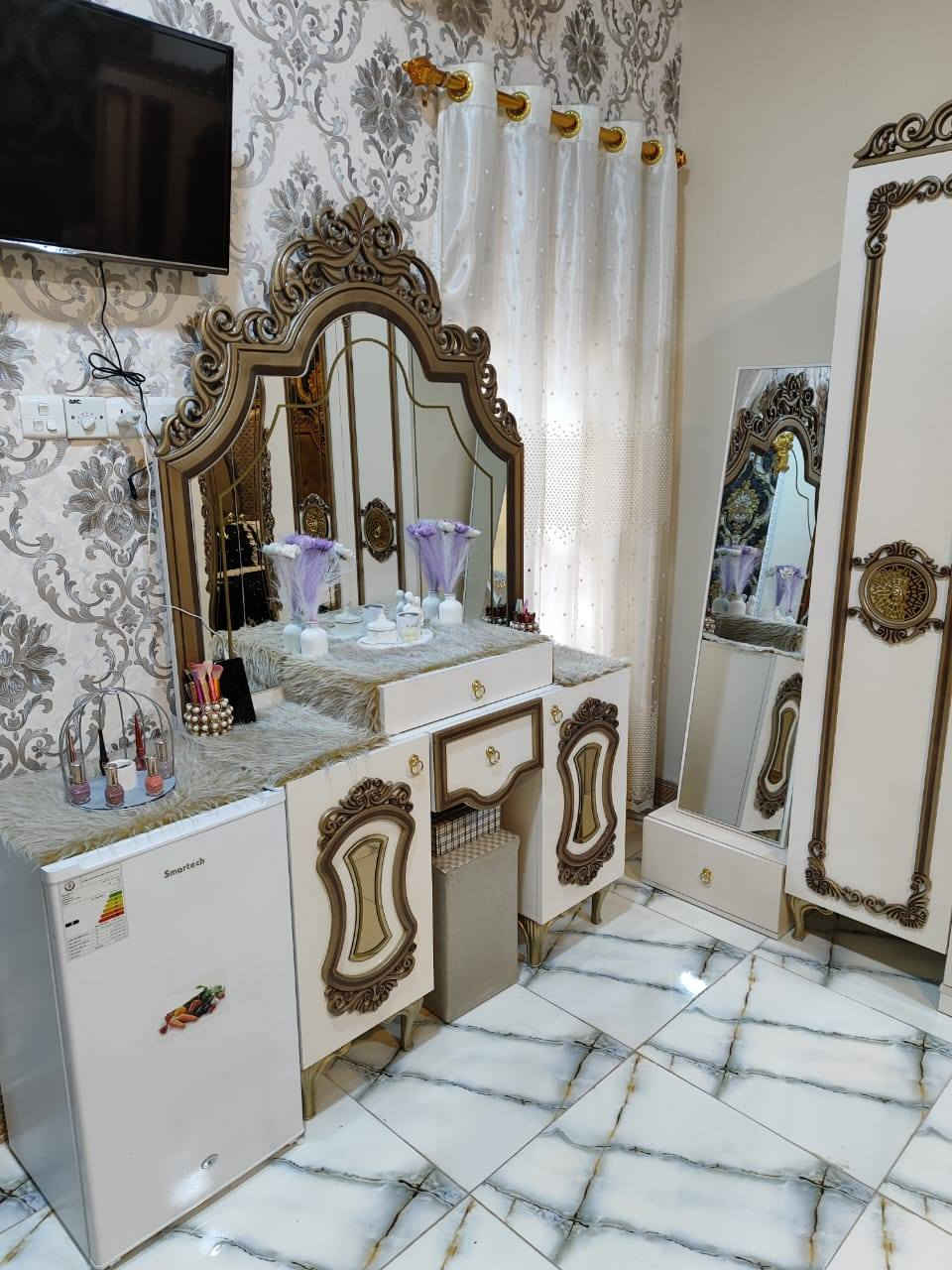 غرفه تركي للبيع 9 قطع العنوان البصرة الحيانيه كلش جديده مشتريه بل 2025
السعر 900 ألف ***********
