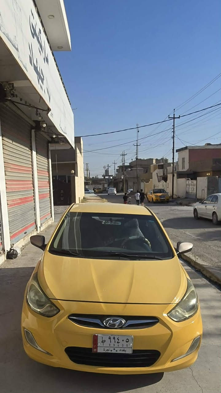 هۆندای اکسنت 2015 خلیجی
بدون ضربه مكینه ۱٦ كیر تبرید كلشی بشرط 

عدها كوبون بنزین 

جام كهربائی 

بس عدها تصفیات ما بیها ضربه 

تحویل غرامه بشرط 

مشروع وطنی
***********
