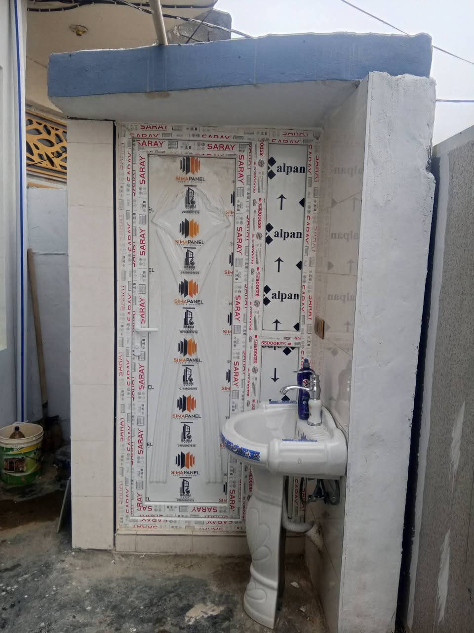 بيت 100م للبيع البناء جديد جاهز للسكن.العنوان التحرير الحولي زراعي محمد ليلة جزء الثالث شارع جامع المدينة المنورة المكاتبة باسمي مباشر مع صاحب الملك الاتصال على رقم *********** @الجميع
