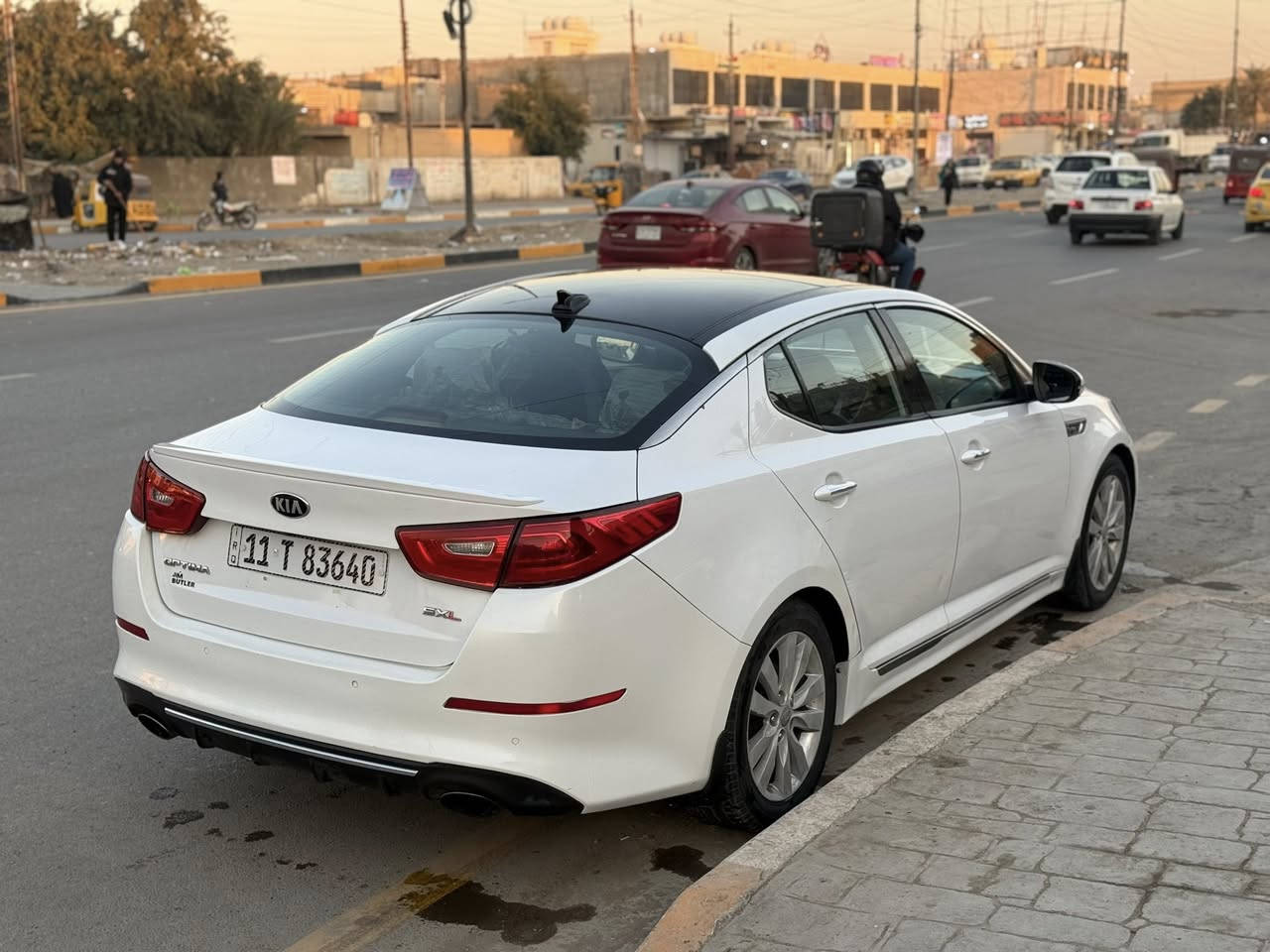 السلام عليكم للبيع او المراوس
اوبتما sxl 2015 
فوووووول اعلى مواصفات vip
مكينه 2000 تيربو 
بصمه 
ستيرن D رياضي
3 وضعيات قياده
فول تحكم ستيرن 
شاشه جبيره 
مري شفط اوتو
تدفئه وتبريد بالكراسي امامي وخلفي
سايد بريك بصمه
رادرات 
شاشه جبيره
دشبول دجتال
سماعات انفنتي
كير مكينه مكفولات  
صدر امامي خلفي نظيف 70‎%‎
تايرات جدد
من الاخير السياره مزوعه مواصفات

رقم بغداد الدولي بأسمي 
حادثها بنيد وجاملغ مبدلات وصندوك مصبوغ يعني 3 قطع بيها السياره وسونار موجود مكان السياره بغداد حي اور قرب فلكه صباح الخياط 

السياره عارضها ب 124 وبيها مجال بسيط جدا حك الجيه فقط 

للاستفسار اتصل ع الرقم *********** سيف 
متواجد خط واتساب 24 ساعه

اذا معجبك سعرها الله يرزقك بالاحسن منها تحياتي الكم
