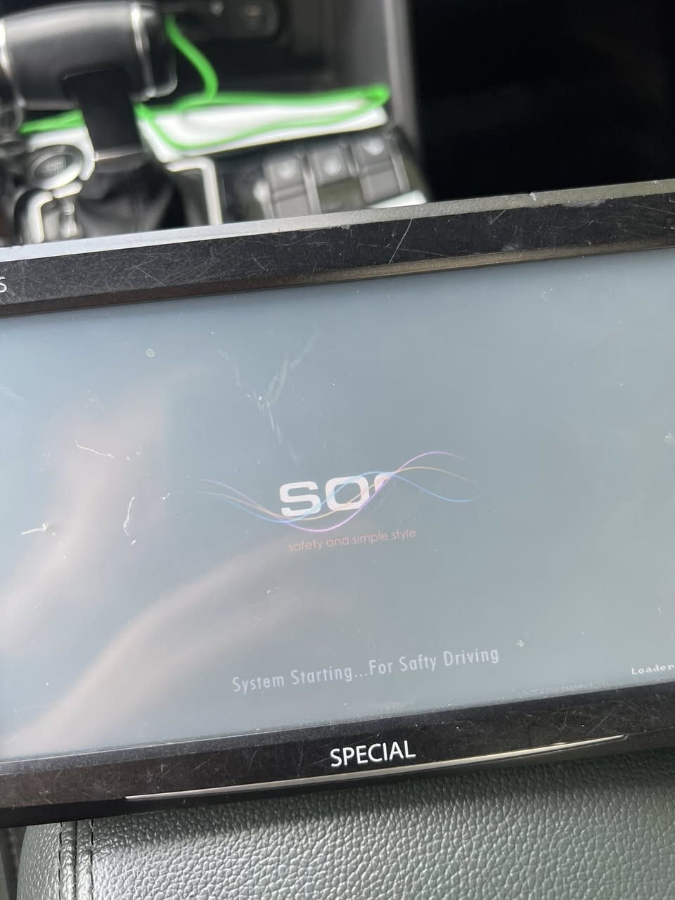 شاشه جي بي اس مجرد يحتاج تغير لغه السعر 60 وبيه مجال الرقم ***********
