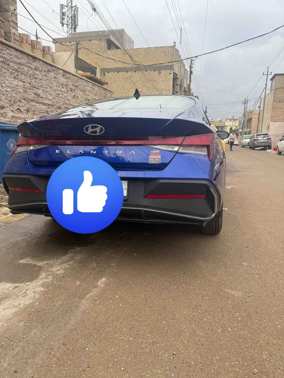 النترا ٢٠٢٤ رقم بغداد دولي 
مواصفات نص فول se 
حادثهة موضح بالصور فقط جاملغ خلفي واجه وياهة ونصبغ 
يرادلهة بارد بالباب شبر اثر طعجة بسيطة 
ماشية ٨٠٠٠mi 
تحويل ثاني يوم 
***********
السعر ١٧٠ ورقة وبيهة مجال حك الجية مو اكثر
