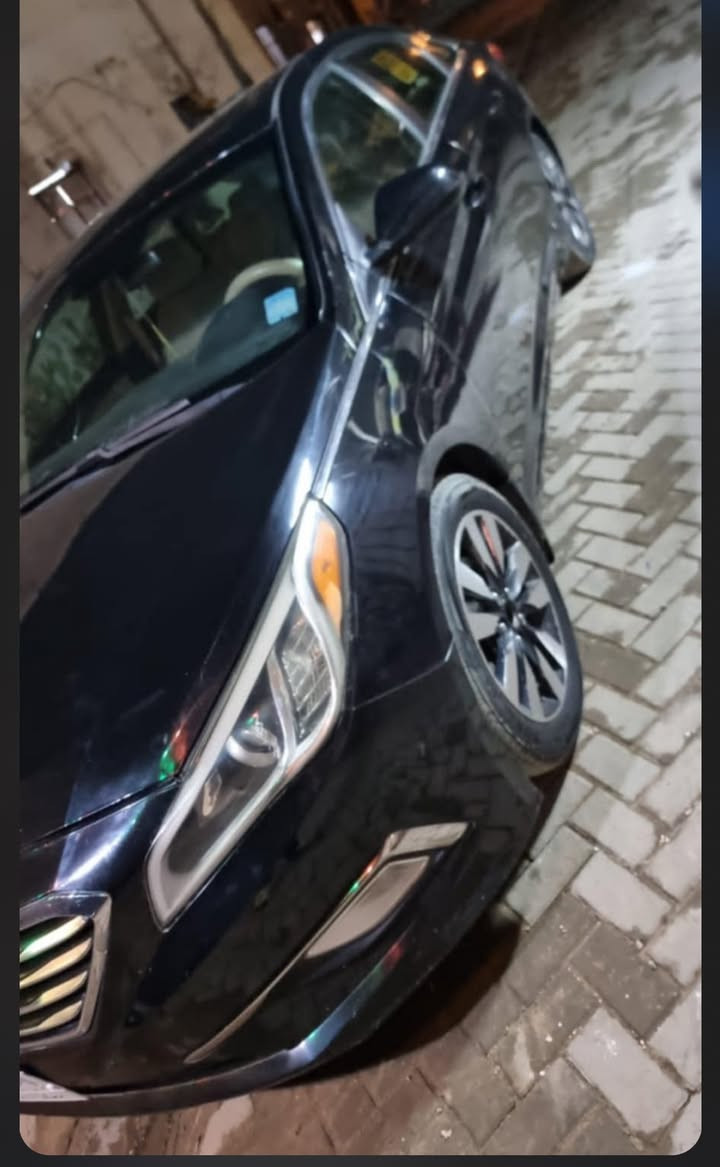 سوناتا 16
وارد امريكي حادثها بسيط موضح بالصور
بالعراق هنا صار بيه بابين كلير 
محرك 2400 gdi
شاشة كبيرة كامرة خلفية
رقم بغداد 
السعر 115 وبيه مجال 
بيها تنقيص دهن
العنوان بغداد الكرخ
***********
