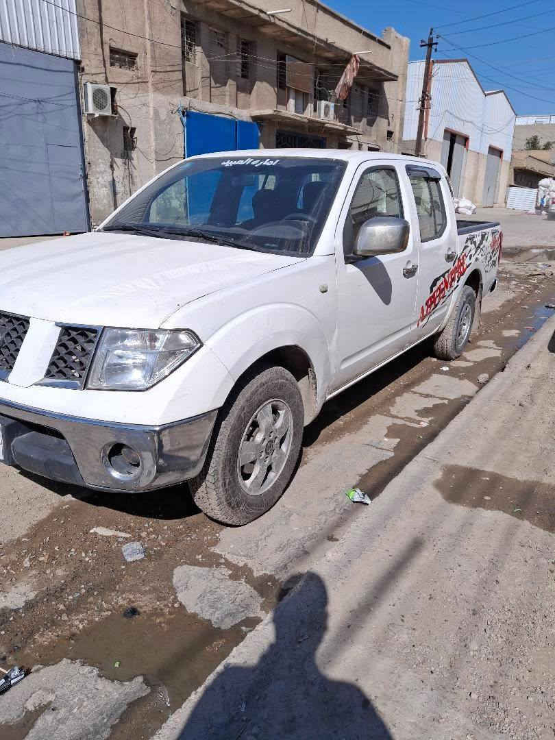 سلام عليكم نيسان نيفارا 2008 السياره احلى من الصور ومامغسوله رقم بغداد دولي السياره خير من الله كير عادي مكينه الابلاديه بس الجاملغ الأيمن بي صبغ مااشر عليه بااسمي تحويل ثاني يوم 
السعر 79وبيه مجال مكان بغداد جديده 
***********
غير متواجد على الفيس
