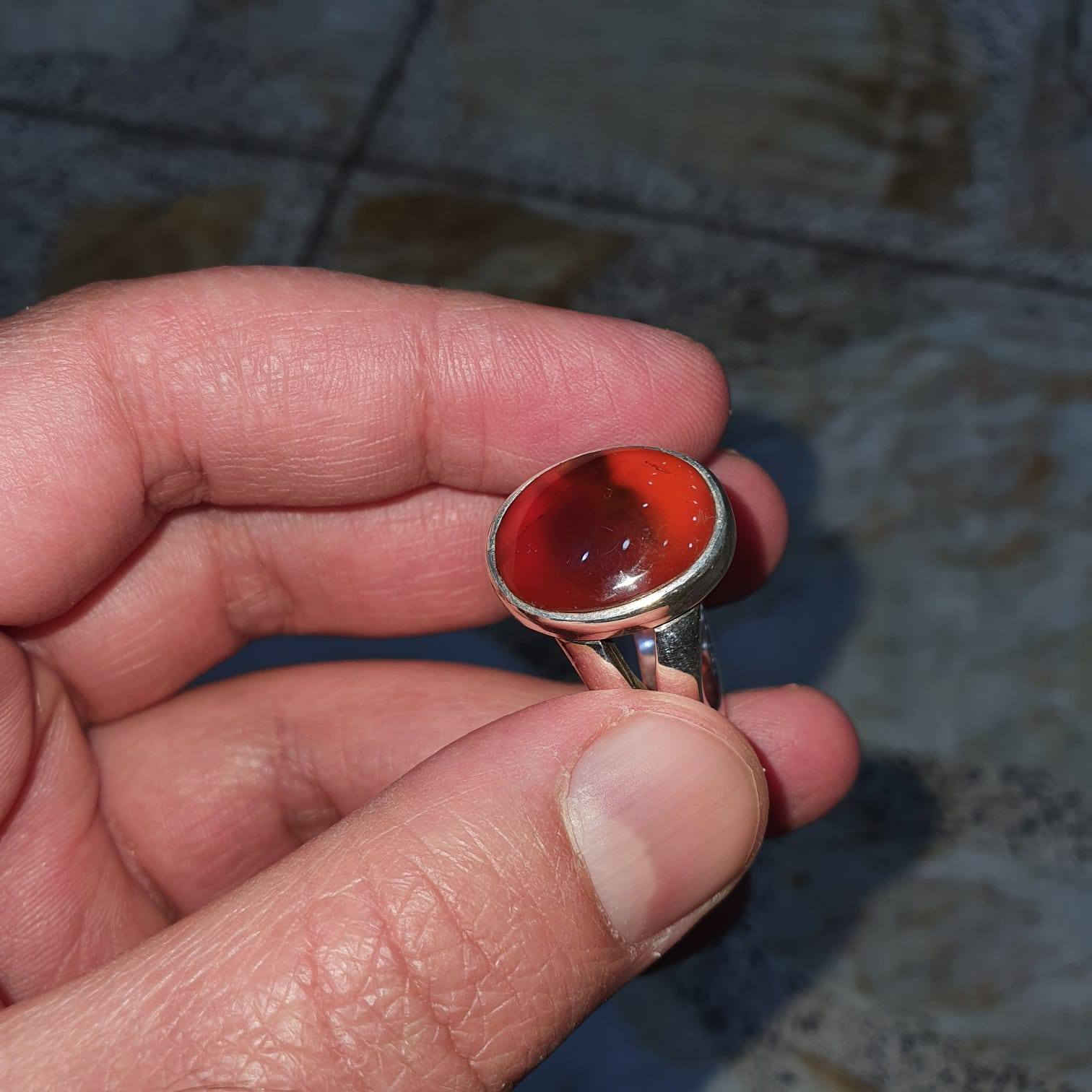 عقيق يماني حر زجاجي صياغة يدوية قياس الخاتم 23 قياس الحجر 19 ملم / يوجد توصيل لجميع المحافظات


**إذا كنت صاحب هذا الإعلان وتريد حذفه لأي سبب، رجاءا أرسل رسالة إلى الدعم الفني**