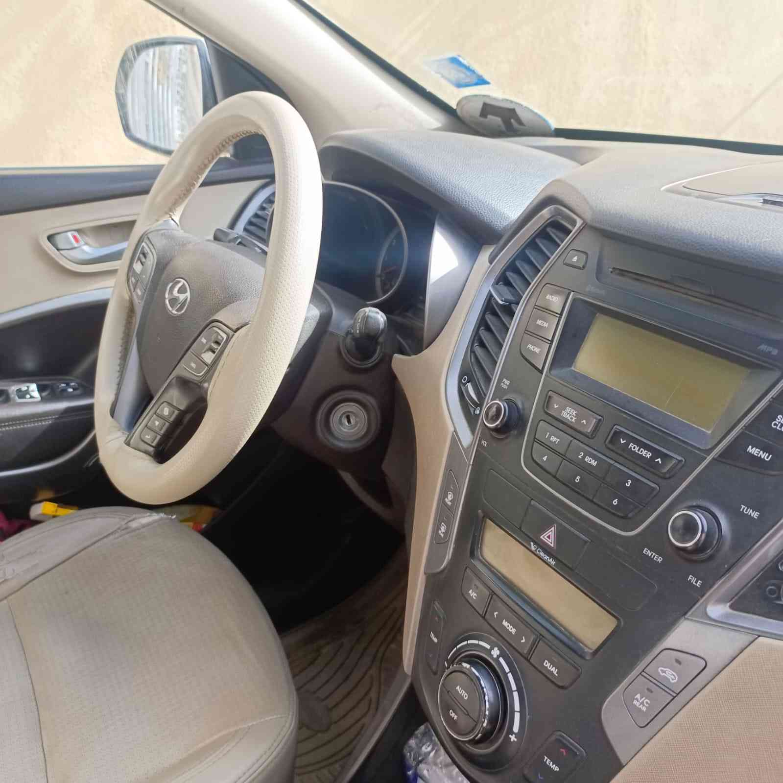 سلام عليكم 
سنتافي 2015 رقم نجف ب اسمي محرك 6 سلندر 
مكفولة من الصبغ والتبديل بيهة مكانين بارد مكاني نجف 
السعر 188 بيع او مراوس 
مامتواجد عالنت اتصل بالرقم 
***********
