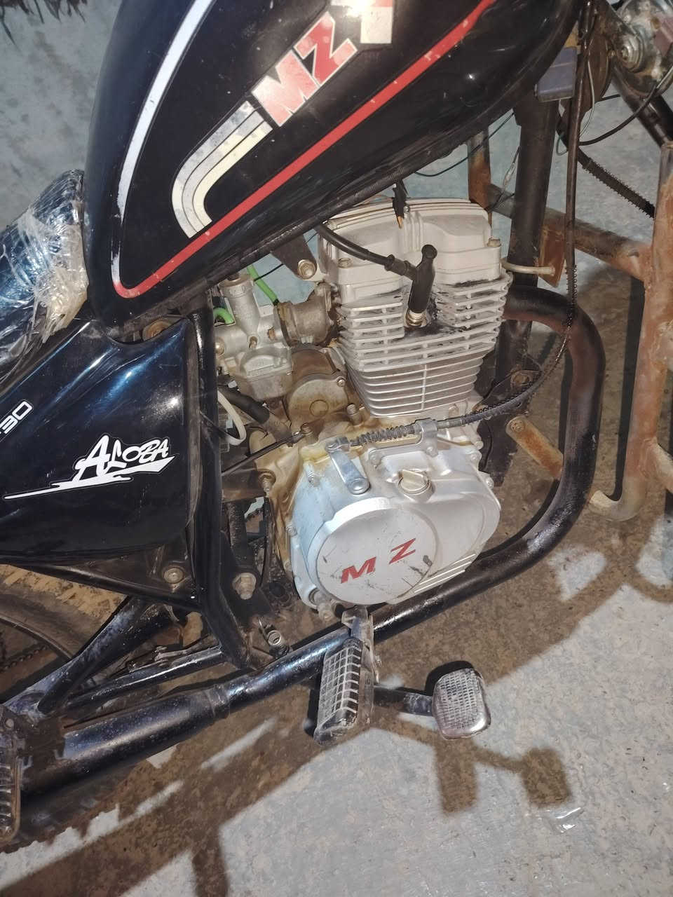 السلام عليكم دراجه MZ محرك 150 سعره 850 وبي مجال ماطور فول نضافه  والتواصل عله هاذه الرقم ***********
