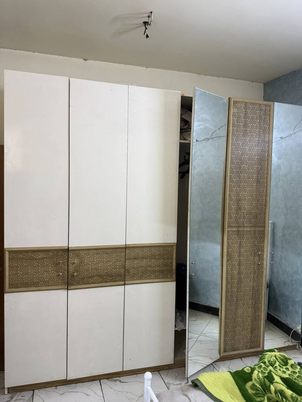 سلام عليكم هدني غراض كلهن البيع كلهن فارغات مكاني بغداد غزاليه   غرفتين نوم مستعجل على بيعتهم تشال غراض


**إذا كنت صاحب هذا الإعلان وتريد حذفه لأي سبب، رجاءا أرسل رسالة إلى الدعم الفني**