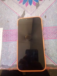 آيفون ١٣ برو ماكس • ٥١٢ • شاشة خطوط