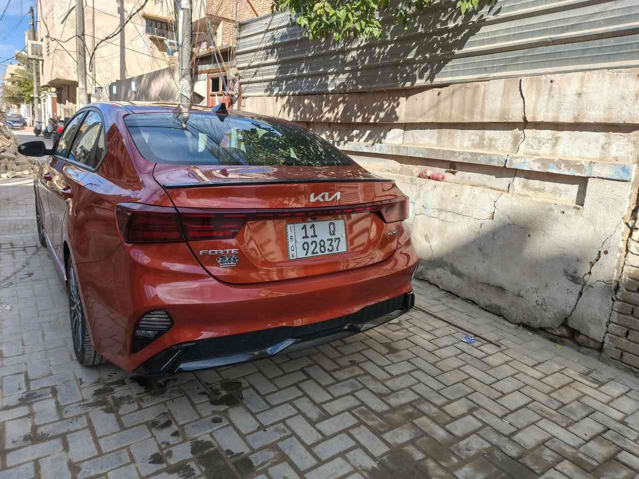 السلام عليكم كيا فورتي جيتي لأن موديل ٢٣ماشيه ٣٣السيارة بيه صبغ بنيد فقط السعر ١٥٧بيه مجال للاستفسار ***********
