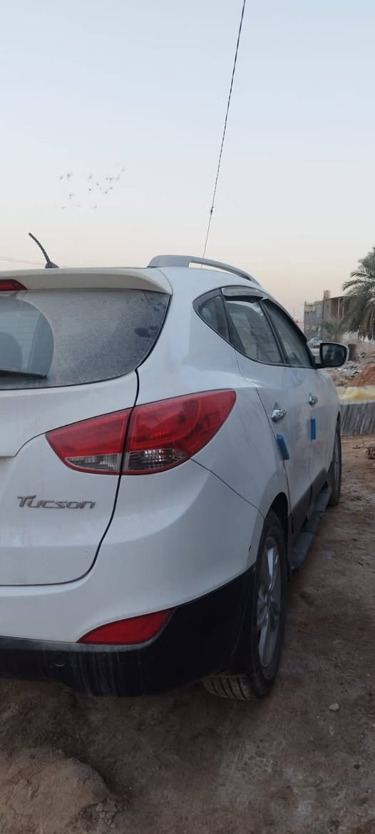 سلام عليكم توسان 2013 خليجي للبيع السياره كفاله عامه ما عدا هذني الباردات الي بل السونار مكان السياره النجف الكوفه رقم الموبيل*********** رجاء بس الشراي يتصل رجائن
