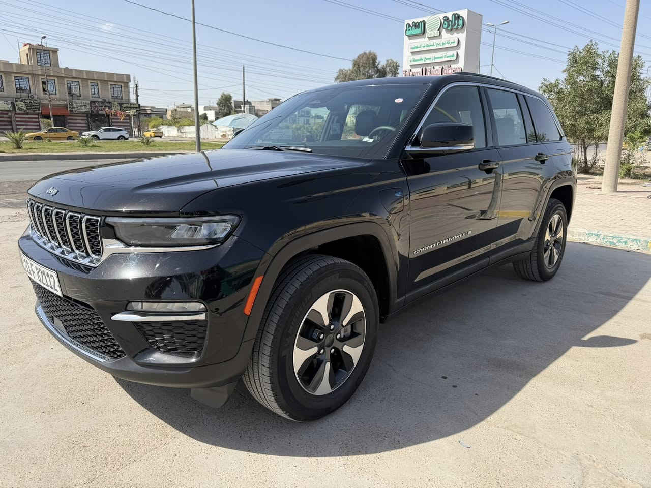 سلام عليكم
جيب مديل 2024 
سيارة فول موصفات 
دخول جديد 
هايبرد 
3 انضمة
ممشه 37 ميل 
بدونايرباك 
حادث سياره جاملغ لايمن فقط تعديل خشم جاملغ 
سيارة بدون اي قطعه تبديل ولا مفتوح اي قطعه منه بدون صبغ 
صور حادث مرفوقه بل منشور 
اي استفسار اتواصل ع خاص او اتصال ☎️ 
*********** 
مكان سيارة بغداد الغزالية
