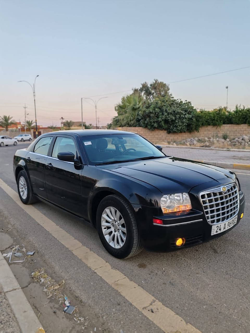 اوباما 2010 شرط كير ومحرك وصدر وكهربائيات تايرات  كلهن جديدة بشرط
سيارة بدون دواخل او ضربة شاصي
 ماشية 285 
بيها تعديل جاملغ خلفي مصبوغ وباب خلفي وباب سائق فقط صبغ بدون دواخل توحيد لون
وبيها جاملغ الصدر امبدل ايضا وصبغته صار بيه شخوط
سقفية جديدة لا رصعة ولا تقحيل ولا اي ضرر
اي نقص مابيها 
السيارة مصروف عليها بمعنى الكلمة
وإن شاءلله بالتوفيق للياخذها السعر 110 وبيه مجال مكان السياره شركاط الشراي يتصل *********** لموشراي لايتصل
