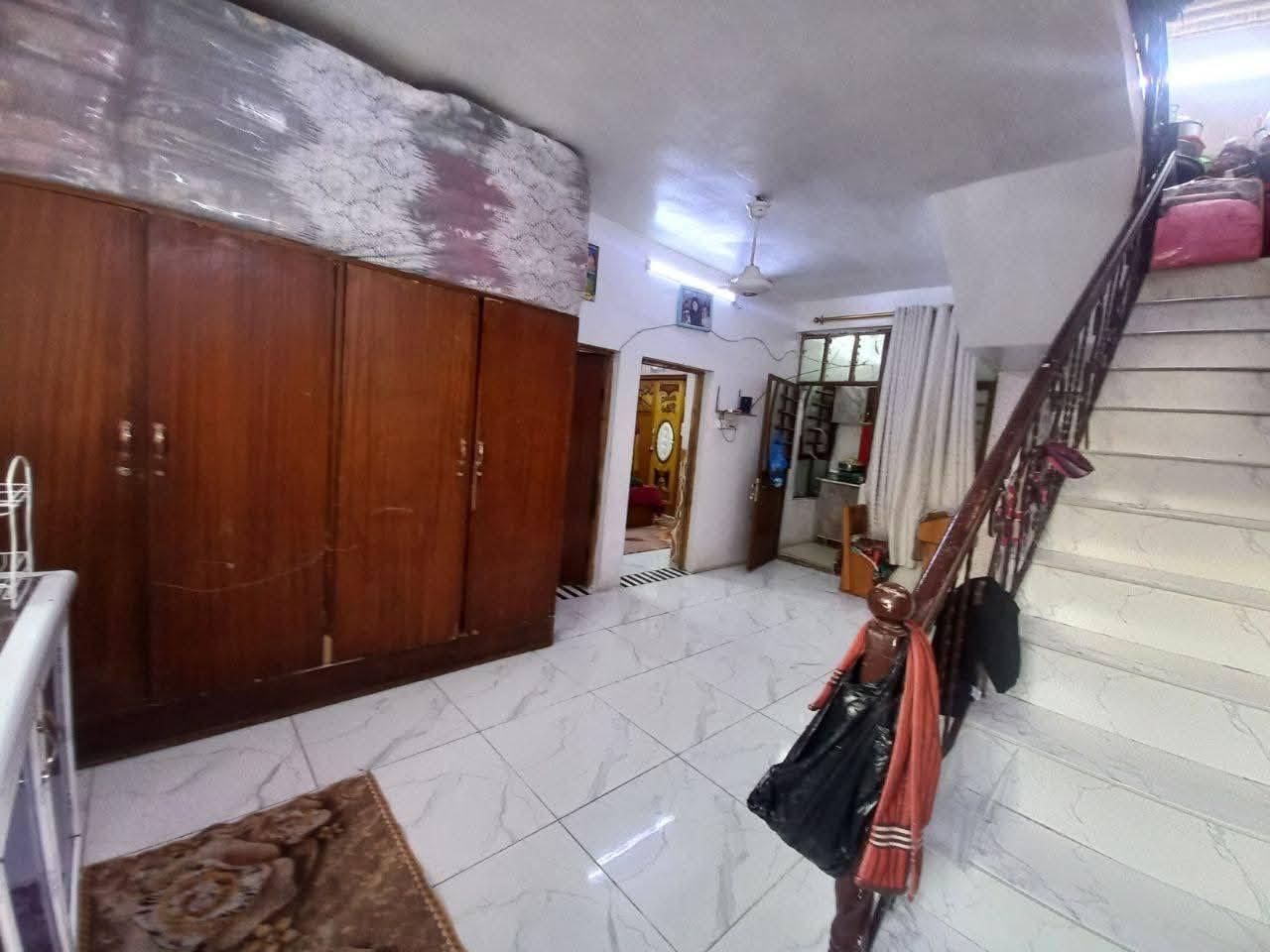 دار اللبيع حي سفير اول فرع من كهوة جاكي
مساحة 100 مربع
***********
