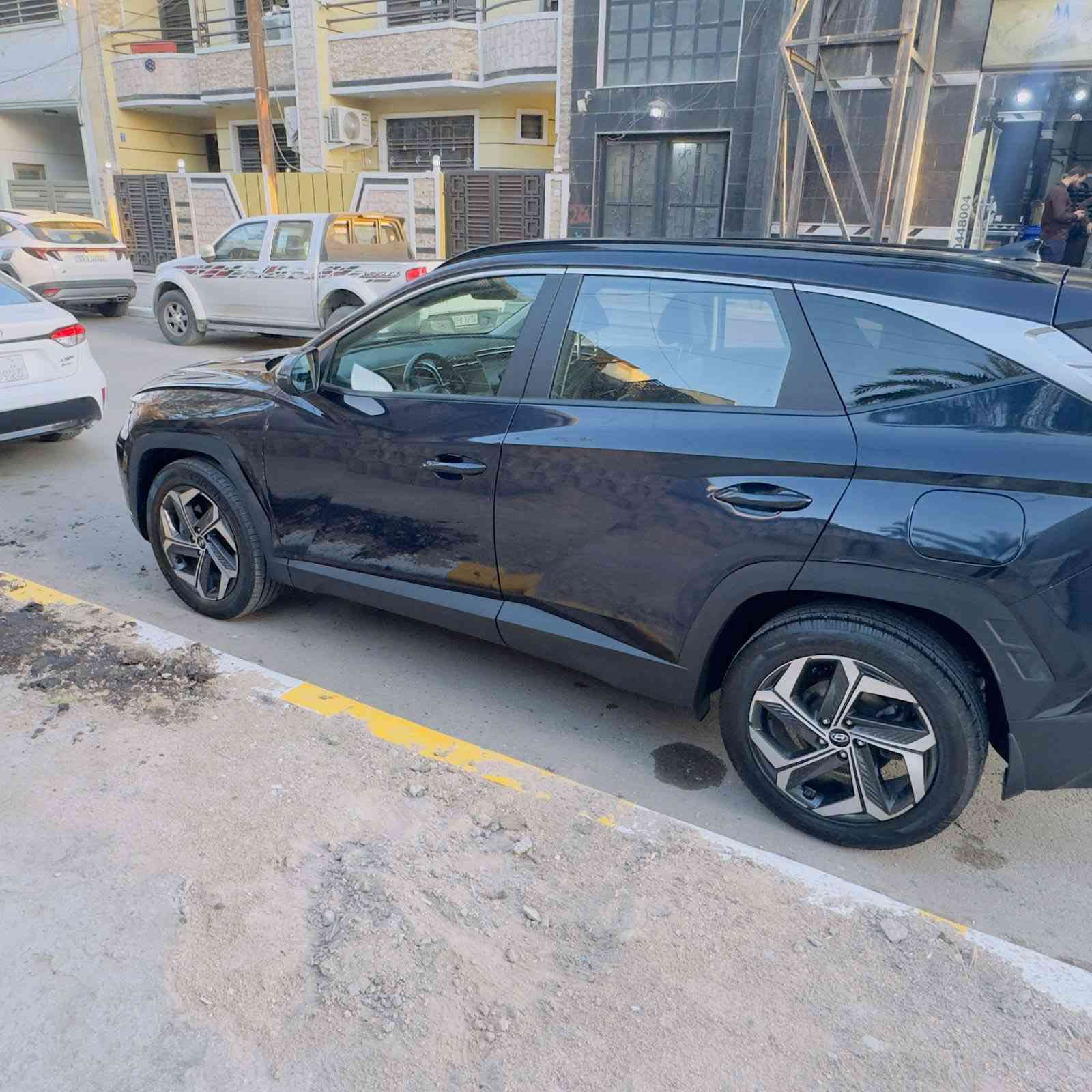 توسان 2023 فول موصفات هايبرد
كشنات تدفئه تبرد
تحكمات ستيرن 
شفتات سرعه
كشنات جلد
تحكم كهربائي بالكشنات 
بونرما
وغيرها 
السعر 198$وبيه مجال حك الجيه
***********
***********
