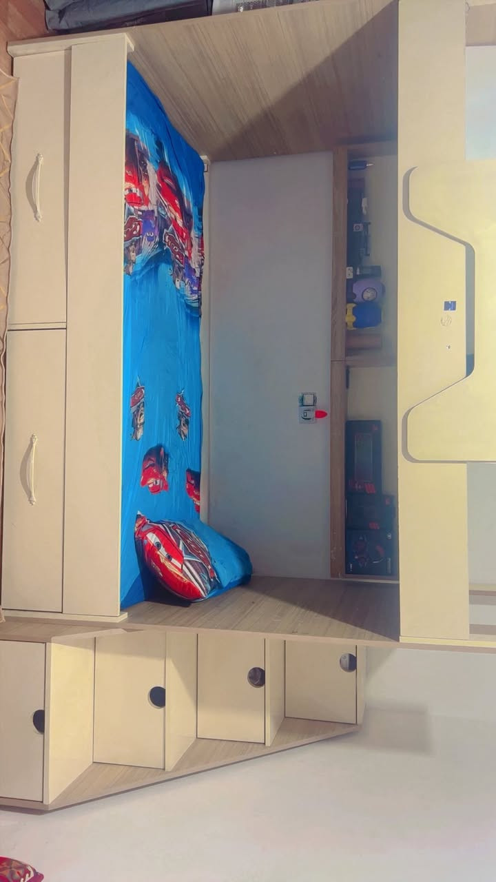 للبيع سرير طابقين نظيف جدا مع الفرشات


**إذا كنت صاحب هذا الإعلان وتريد حذفه لأي سبب، رجاءا أرسل رسالة إلى الدعم الفني**