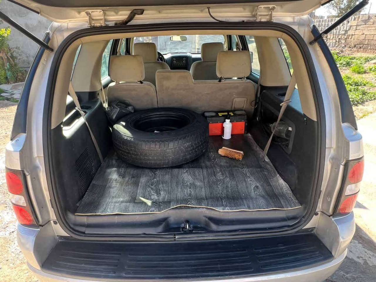 للبيع اكسبلور موديل 2008 محدث 2010 رقم شمالي مكفوله من كلشي السعر ع رقم *********** مستعجل ع بيع
