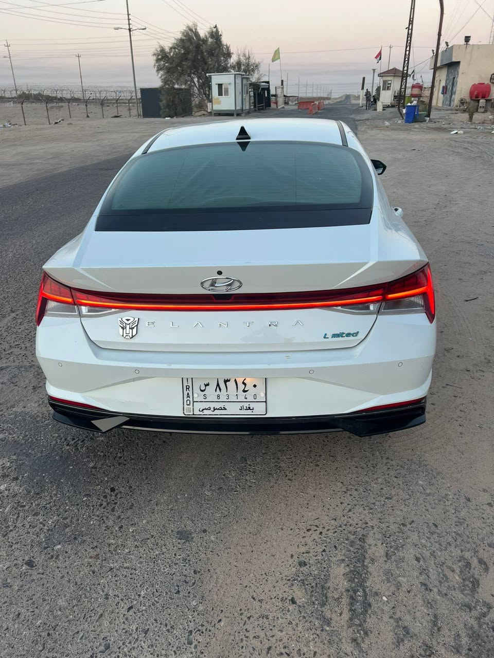 السلام عليكم النترا 2021 فول 1/1 لمتد اعلى فئه مكينه 2000c مكفوله  رقم بغداد معوقين باقيلهه شي قليل وتتحرر ماشيه 80 حادثهه موجود بالصور ربع بنيد وجاملغ والبيبان الخلفيه بيهم صبغ السياره ليبل واحد بدون تبديل  السعر 140$ وبيهه مجال بسيط مكان السياره بغداد جسر ديالى القديم للتواصل *********** بي واتساب ويرهم مراوس
