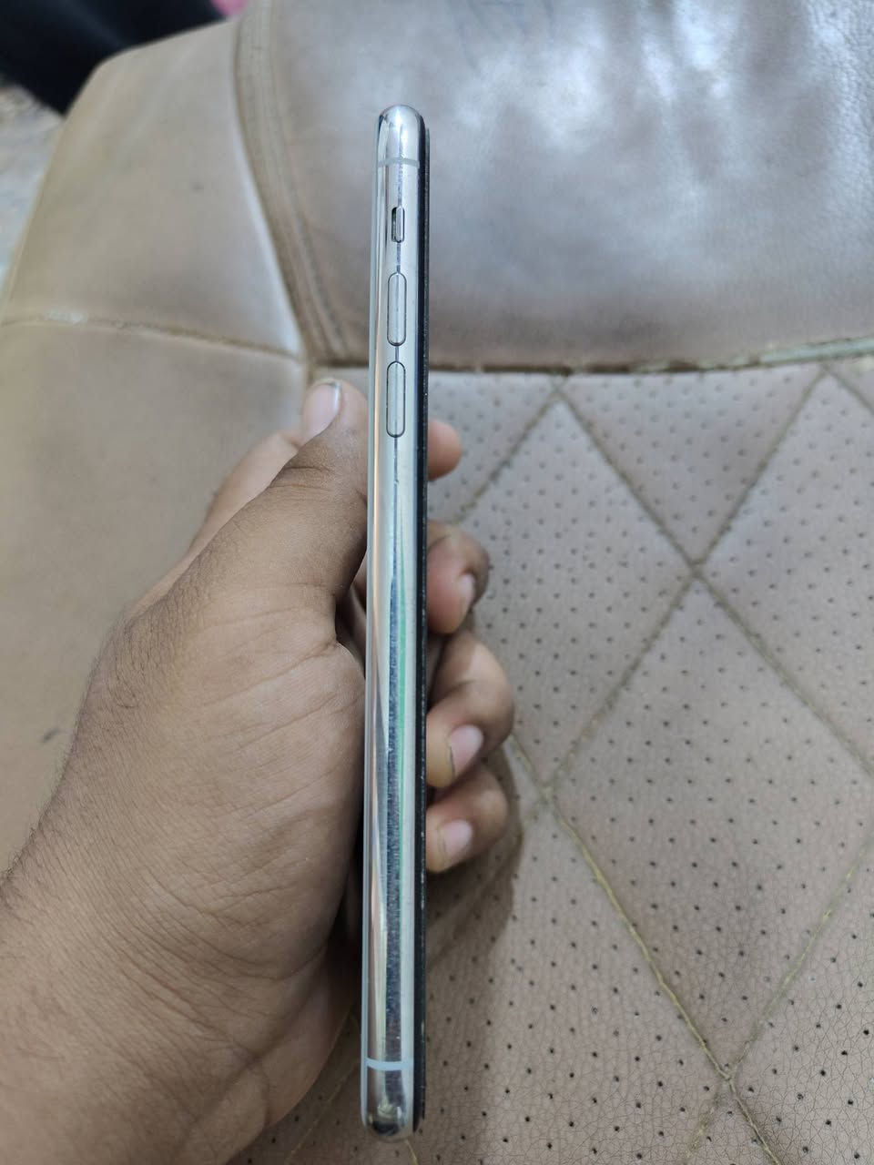 جهاز 11برو ماكس
 بطاريه 92
 ذاكره 256
 جهاز نضيف مال جنايه جهاز
 مبدل بس شاشه باقي مكفول كفاله عامه شاشه 3خيرات اصليه وين ما تريد روح فحص مكاني نجف يرهم مراوس 
السعر خاص


**إذا كنت صاحب هذا الإعلان وتريد حذفه لأي سبب، رجاءا أرسل رسالة إلى الدعم الفني**