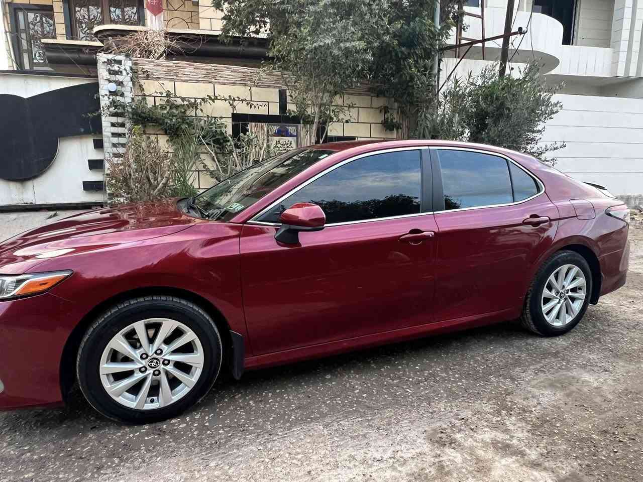 كامري موديل ٢٠٢٢ اللون ماروني
مواصفات le 
وارد امريكي حادث باب خلف السايق مبدل نفس اللون وصور الحادث مرفقه 
معوقين السياره رقم بغداد 
السعر ١٦٥ هاتف ***********
