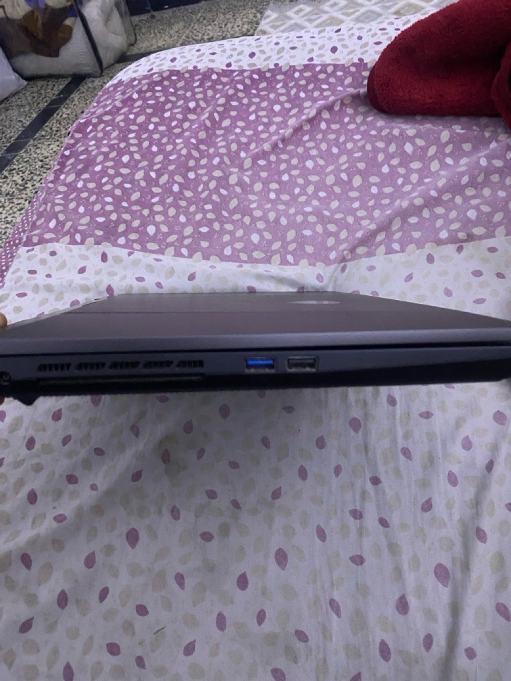 أعرض لابتوب MSI Crosshair 15 بمعالج Intel Core i7 من الجيل 11 وسرعة تصل إلى 2.30GHz. يتميز بذاكرة RAM تصل إلى 32 جيجابايت وقرص صلب بسعة 477 جيجابايت مع بطاقة رسومات 4 جيجابايت NVIDIA GeForce RTX. الجهاز في حالة جيدة جداً ومثالي للألعاب والبرامج الثقيلة.