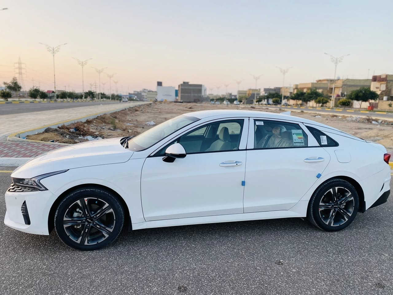 سياره للبيع

كي فايف 2023 شكل جديد لون ابيض خليجي  مكينه 2000 دووش رقم بغداد دولي سياره ماشيه 50 جديده طخم تاير حداديه مواصفات فول عدا الفتحه تشغيل عن بعد سياره جاهزه من كلشي  

مكاني كربلاء قرب مجمع الدره 

السعر  195 وبيه مجال 

ملاحضه // سياره بأسمي تحويل ثاني يوم

***********
