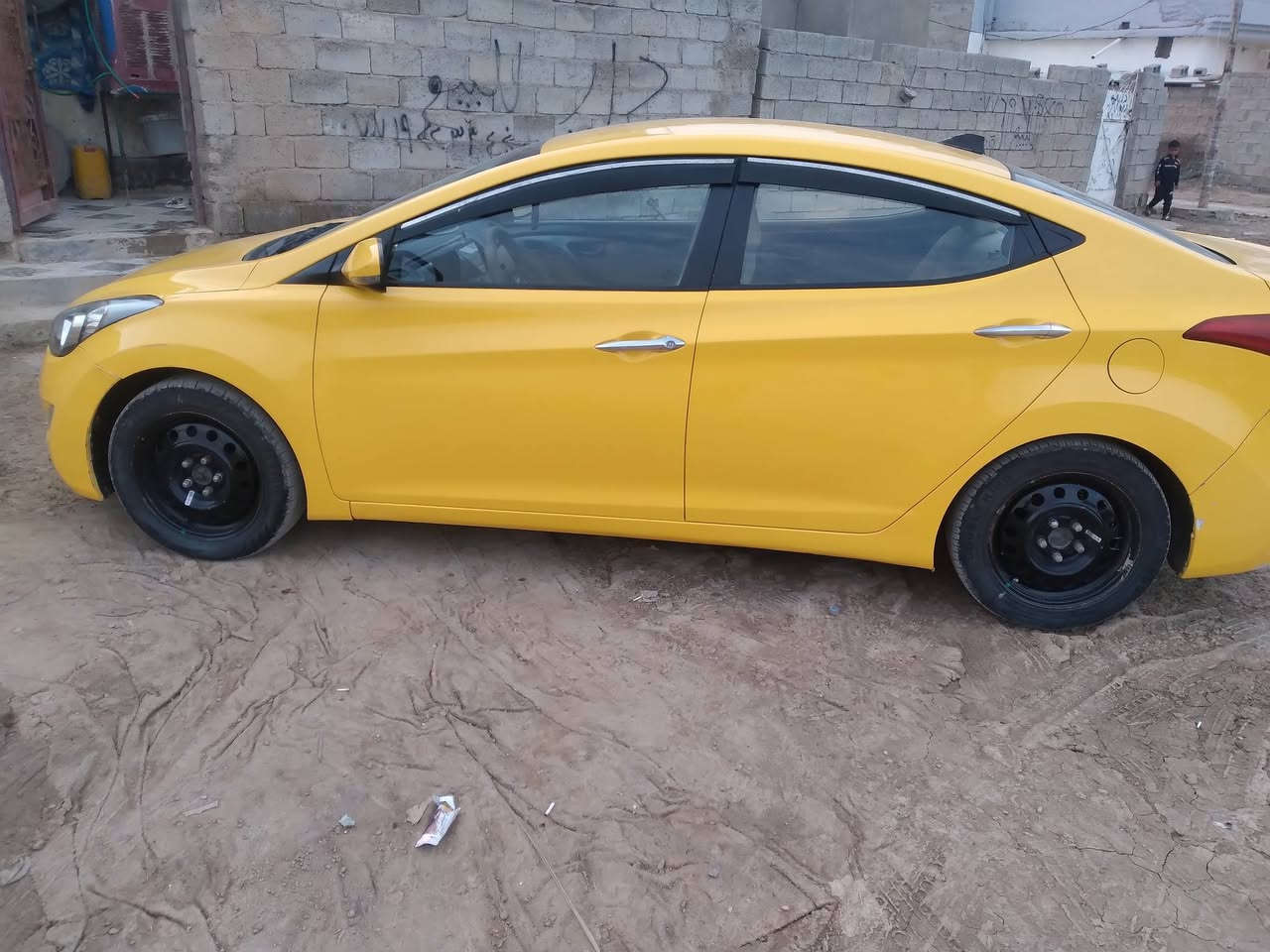 السلام وعليكم النترا للبيع 2013 رقم انكليزي سنوية جديدة تحويل مباشر كير مكينه تدفئة تبريد شغاله سيارة كامرا بلوتوث اشاير بالمري للإستفسار اكثر اتصال على الرقم: ***********
مكاني بعقوبة ديالى السعر : 105وبي مجال
