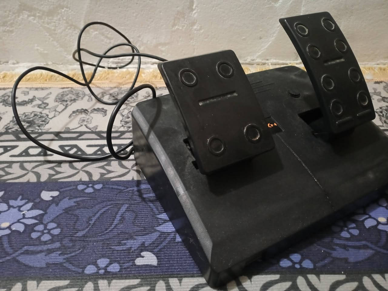 دركسون بلاي للبيع مستخدم شي قليل شغال عنوان بغداد الدوره ابو تشير توصيل فقط بالدوره سعر ٣٠


**إذا كنت صاحب هذا الإعلان وتريد حذفه لأي سبب، رجاءا أرسل رسالة إلى الدعم الفني**