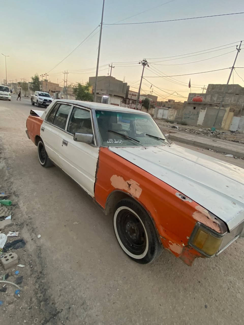 لسلام عليكم كراون لبيع موديل ٨٢كهرابياته كله شغاله تخم تاير جديد باتري جديد مكينه بطه ثنين ونص راعيه موجود مداور ثاني يوم رقم كربلاه ماكن لسياره دوانيه حي لعسكري سعره ١٥وبيه مجال لشراي يخابر ***********
