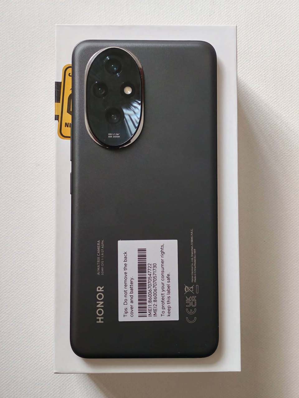 Honor 200
هونر 200 مستخدم نظافة 100% اخو الجديد كامل الملحقات 

المواصفات 

الشاشة: OLED بحجم 6.7 بوصة بدقة FHD+
المعالج: Qualcomm Snapdragon 7 Gen 3
الكاميرات: خلفية 50+50+12 م.ب/ امامية 50 م.ب.
الذاكرة: 256 + الرام 12 جيجابايت
البطارية: 5200 ملي امبير - 100 واط

التوصيل متوفر لجميع المحافظات 💨🚗

واسط / كوت / مركز المدينة 

للطلب فقط مراسلة الصفحة


**إذا كنت صاحب هذا الإعلان وتريد حذفه لأي سبب، رجاءا أرسل رسالة إلى الدعم الفني**