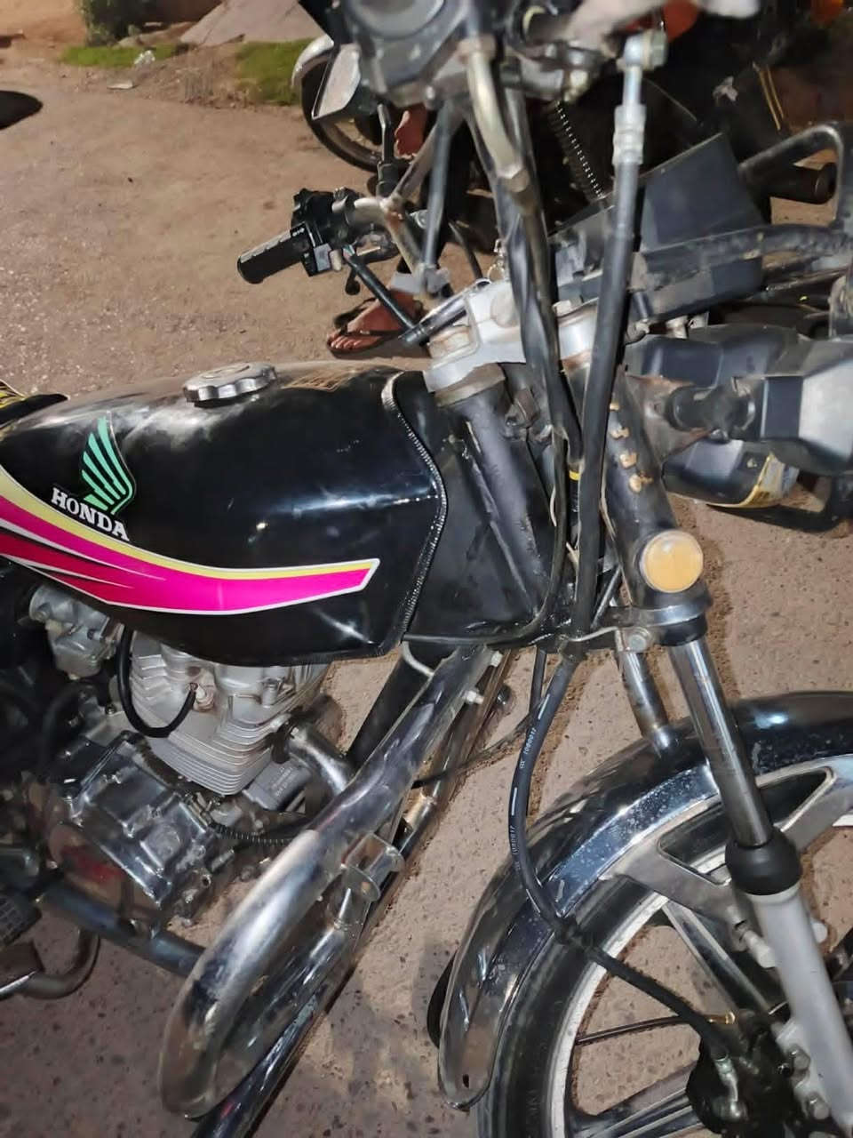 سلام عليكم للبيع موطور سوري نضيف حيل موديل2021 سعر خاص او واتساب *********** مكان عانه
