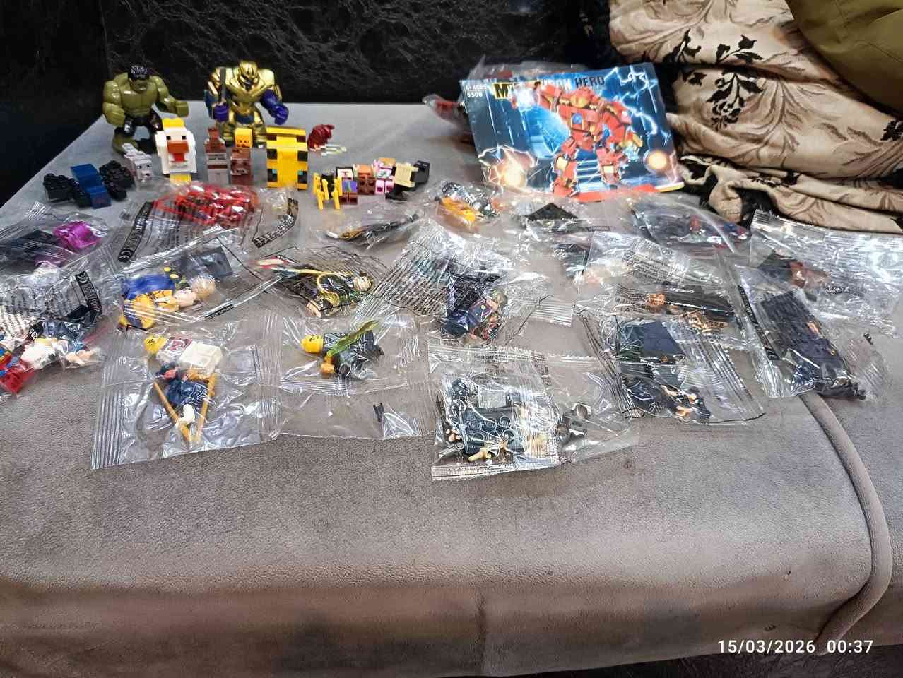 اللهم صل على محمد وال محمد 
شخصيات ليكو عددهن 26قطعه  ومجسم كامل جديد ممفتوح وياهن قطع  حيوانات ليكو


**إذا كنت صاحب هذا الإعلان وتريد حذفه لأي سبب، رجاءا أرسل رسالة إلى الدعم الفني**