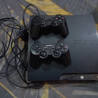 اخوان عندي هذا الجهاز بلستيشن 3( pls3)مستعمل نضيف ومابي شي هو ويداتة ل...