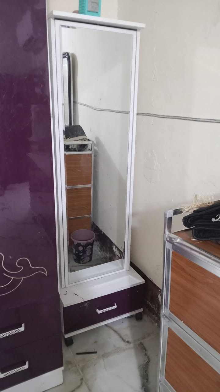سلام عليكم غرفة تركي ضخمة للبيع ٦ قطع بسعر ٢٥٠ بيها ضرر بسيط للاستفسار اكثر خاص


**إذا كنت صاحب هذا الإعلان وتريد حذفه لأي سبب، رجاءا أرسل رسالة إلى الدعم الفني**