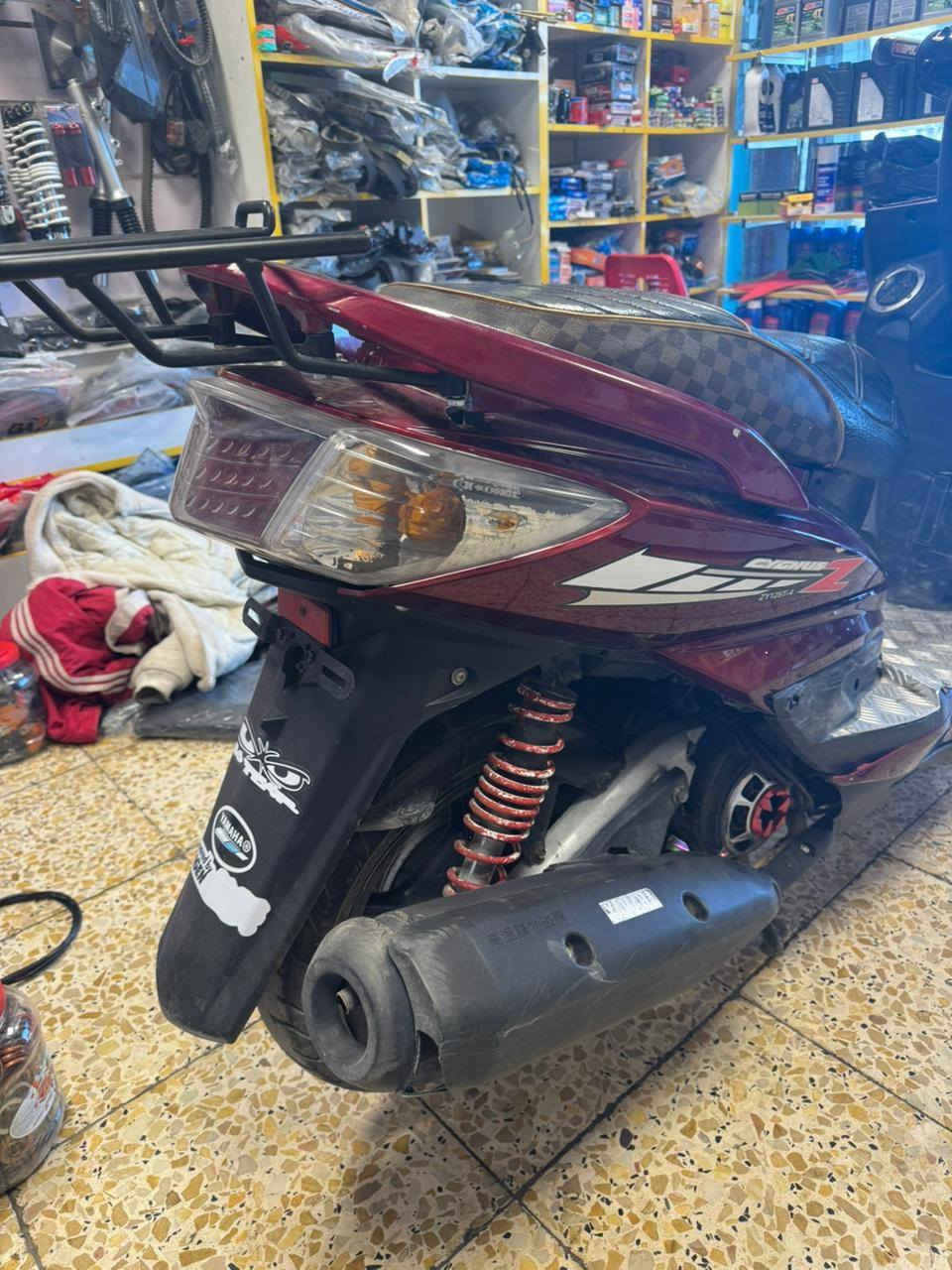 سلام عليكم
سكنس فحل ياباني للبيع دراجه جاهزه كامله مكمله
كهربائيات اشاير سلف لايت زنون عالي ناصي
مكاني بغداد المحموديه  السعر 750وبيهة مجال. للاستفسار اتصل *********** وتدلل
