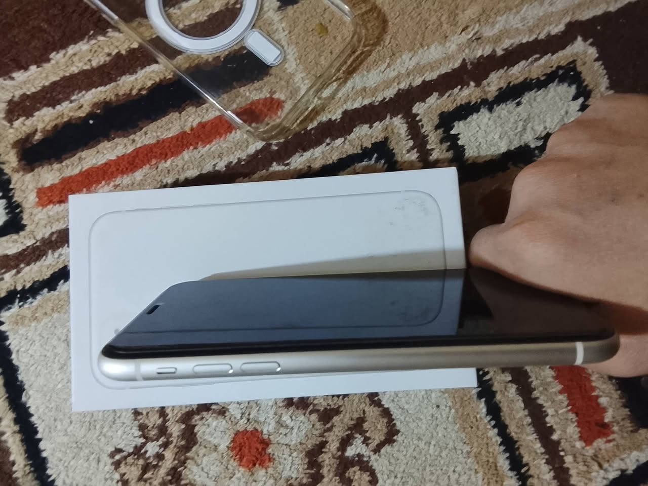 ايفون 11 ما مفتوح بطاريه 90 امريكي  زلق ما بي ما مبدل بي اي قطعه سعر 300 قفل***********
