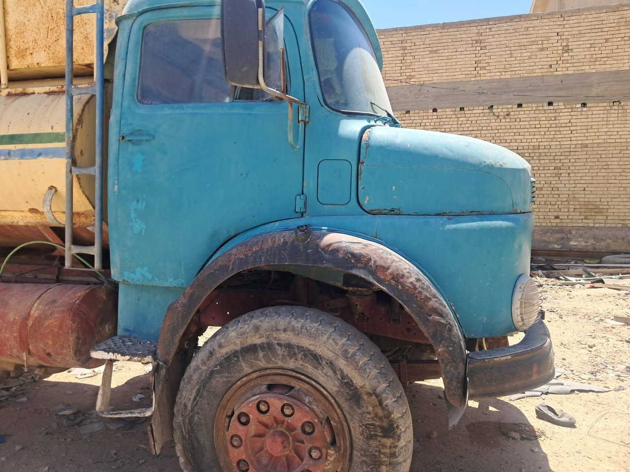 ابو رين للبيع مكان كربلاء السعر 12 وبي مجال اتصال ع الرقم ***********/ ***********
