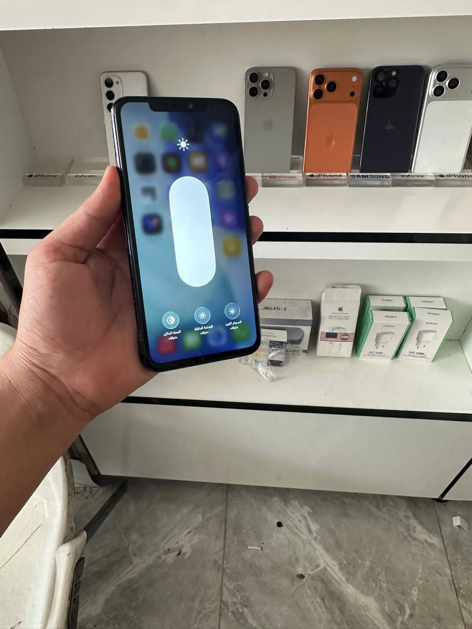 سلام عليكم
📱 للبيع آيفون 11 برو ماكس

السلام عليكم
آيفون 11 برو ماكس
🔹 الذاكرة: 256GB
🔹 البطارية: 100% (مبدلة أصلية)
🔹 الشاشة: مبدلة نوعية زينة
🔹 بصمة الوجه: واكفه

📌 الجهاز كله شغال 100%
✔️ نت
✔️ صوت
✔️ اتصال
✔️ الكاميرات حلوة جداً
✔️ الصوت قوي ونظيف
✔️ ما بيه أي مشاكل 

📍 الموقع: بغداد – مدينة الصدر، قطعة 23

💰 السعر: 200 ألف نهايته

📞 لشراي فقط، اتصال أو خاص***********
