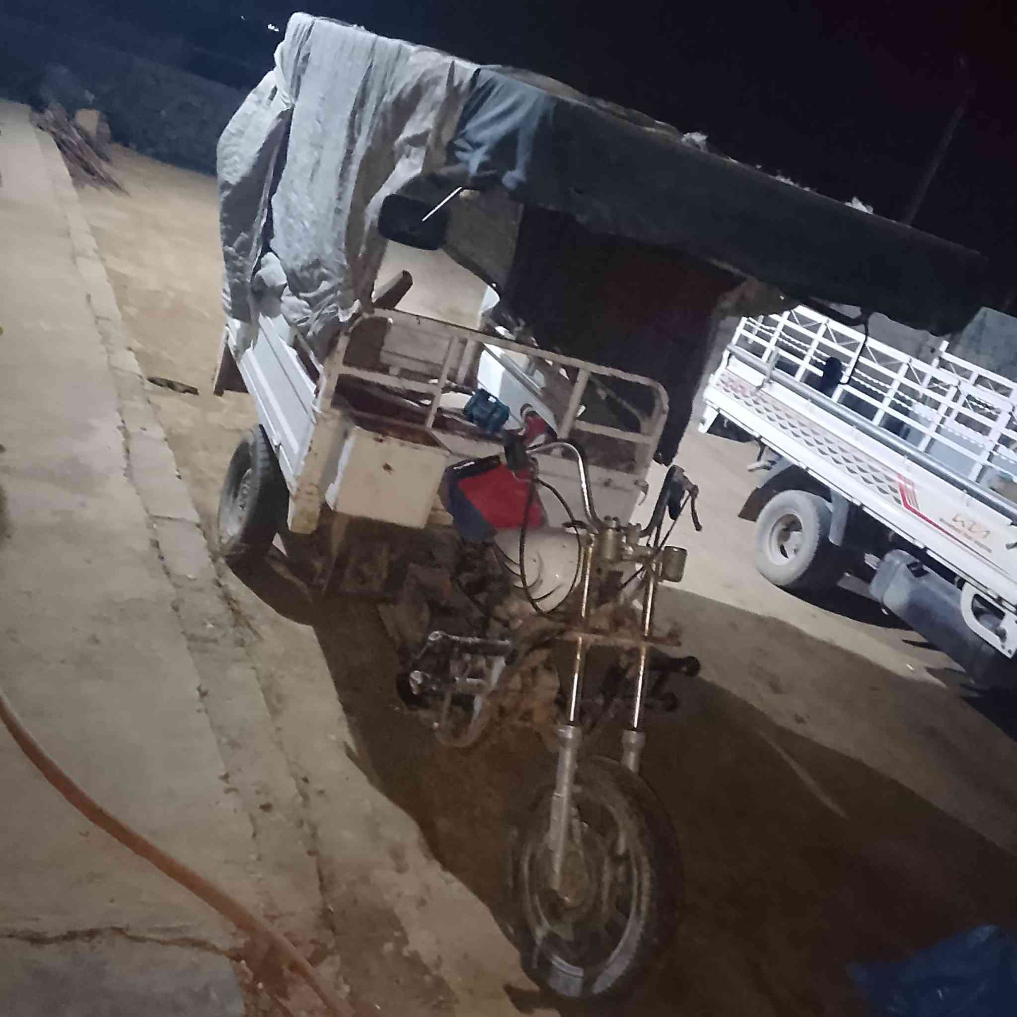 سلام عليكم ستوته لبيع مكاني ديالى الخالص هاذا رقمي اليحب يتصل ***********
