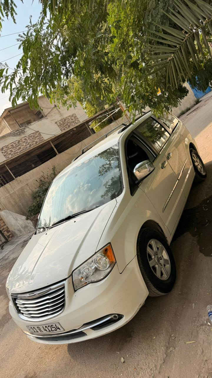 للبيع كرايسلر تاون كانتري
2012 وارد أمريكي حادث جاملغ ايمن وباب شواصي لغود كفالة ايرباك ستيرن ودشبول السيارة قطعتين صبغ فقط فول مواصفات بيبان كهرباء جنطة كهرباء شاشه كامرة خلفيه كشنات جلد تشغيل عن بعد شاشات بالسقف شاشة اعطال كشن السايق كهرباء تبريد بيانو كشنات بلع مكينه كير تبريد صدر خير من الله رقم بغداد الدولي بسمي هزة جديدة 
السعر 130 وبيها مجال 
مكان السيارة بغداد الامين الثانيه 
للاستفسار 
‏‪0770 884 5139‬‏
‏‪0772 671 8570‬‏
