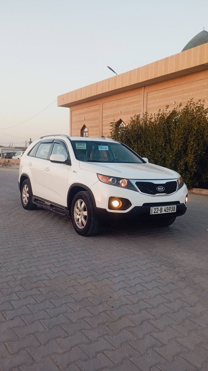 للبيع كيا سورنتو موديل 2012 رقم اربيل محرك 2400 دوش كفاله المحرك الكير صدر أمامي وخلفي تخم تاير نضيفه بمعنا الكلمه  عنوان السياره نجف السعر 145وبيها  خاص رقم الهاتف ***********
