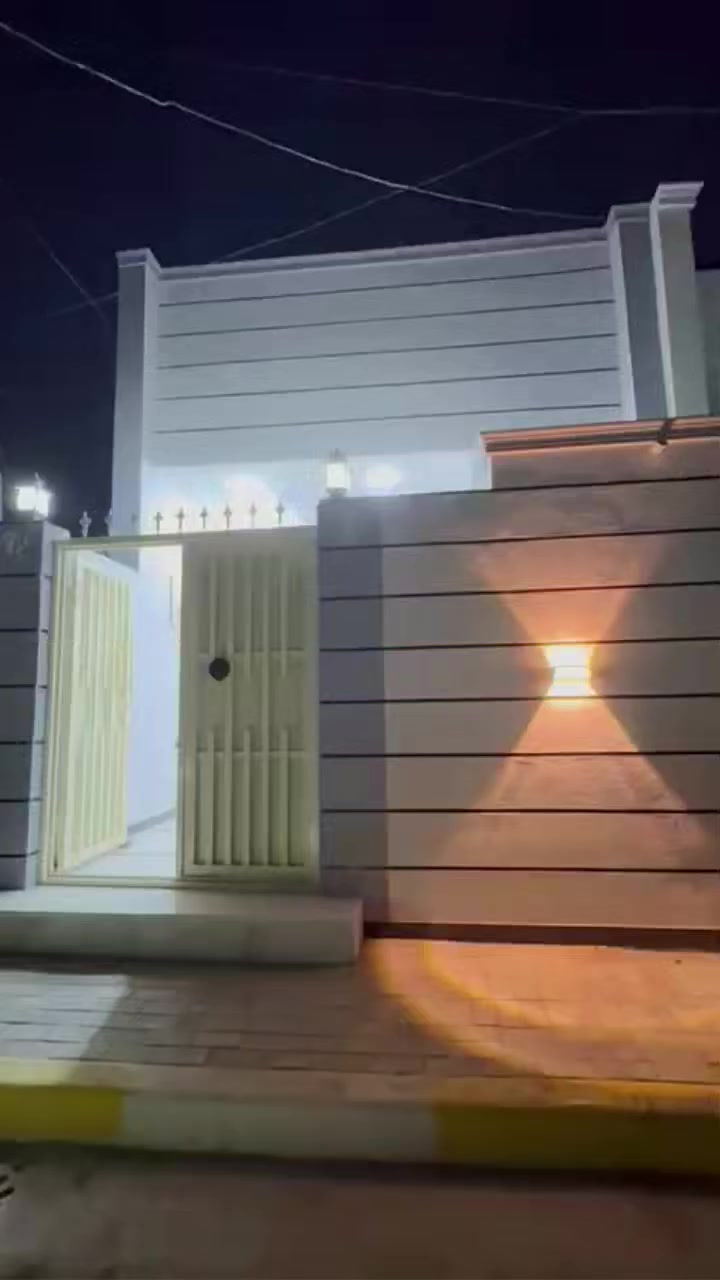 يالله بيت للبيع مساحة 100 متر طابق واحد بناء طابوق صب مسلح بناء جديد درجه اولى العنوان حي العسكري منطقة ال16 قرب المركز خلف الشارع العام
السعر 106 وبي مجال
هاتف ***********
واتساب ***********
