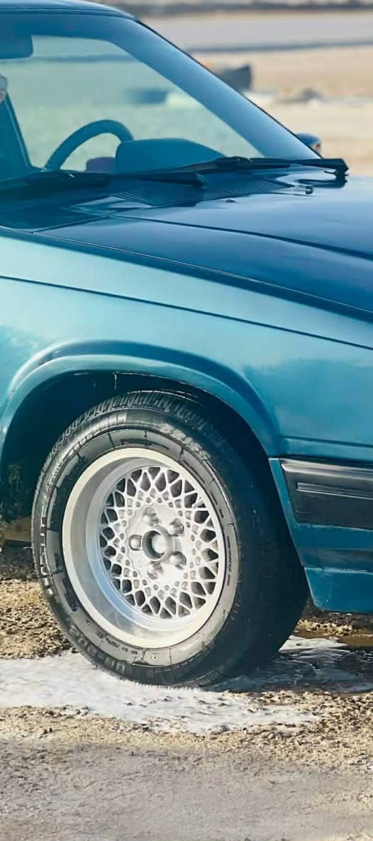 فالفو 940رقم انكليزي  سنويه لل2030 هزه جديده مداور ثاني يوم  موديل 94جاهزه من كل شي مصبوغه جماليه شواصي دواخل خارج مكفوله من كلشي السياره حلوه وجهازه شواصي جديده السعر 59وبيهه مجال قليل حك الجيه الشراي يتصل ***********
مكانهه حله الكفل
